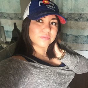 Meet your Posher, Desiree